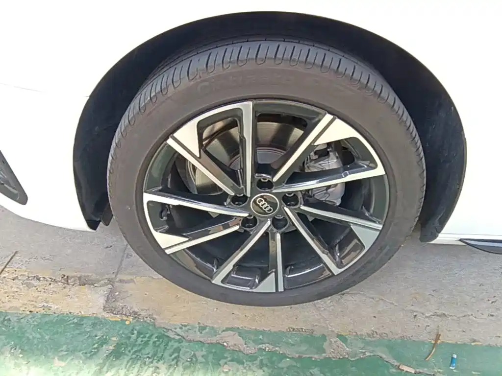 Audi A4L — миниатюра 23