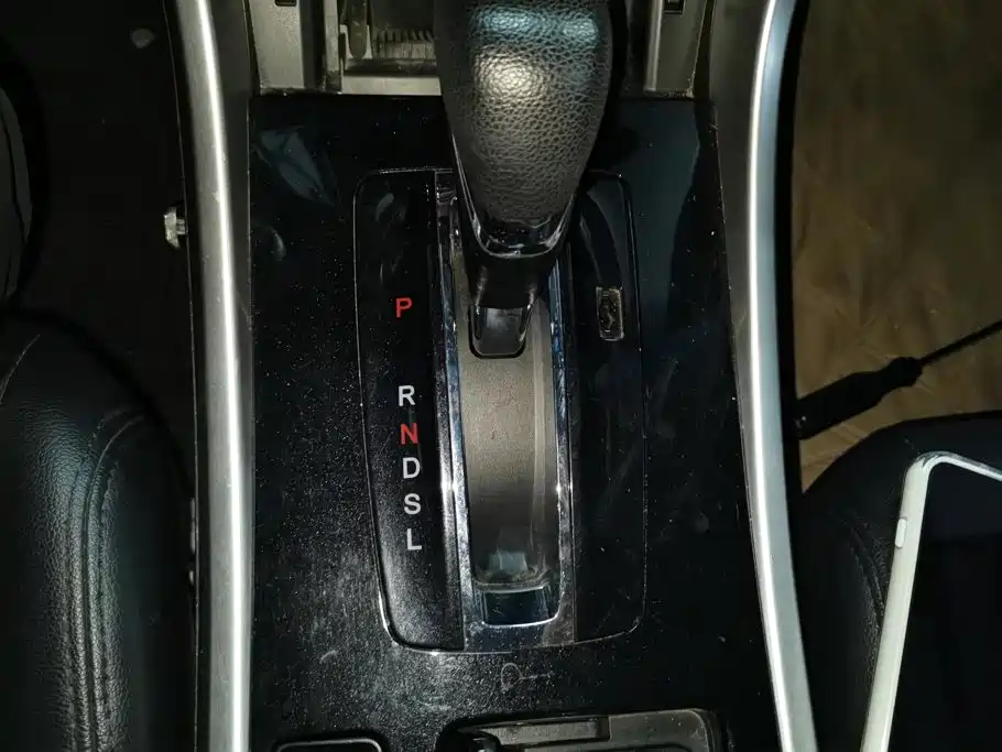 Honda Accord — миниатюра 16