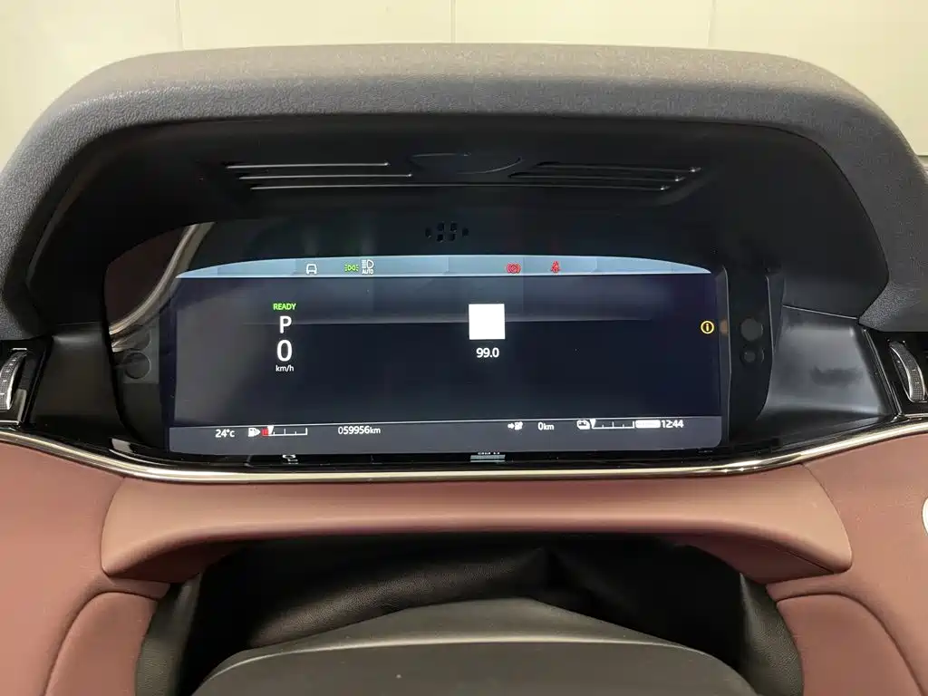 Land Rover Evoque PHEV — миниатюра 14