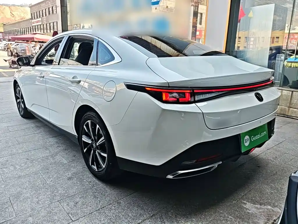 Changan Eado — миниатюра 5