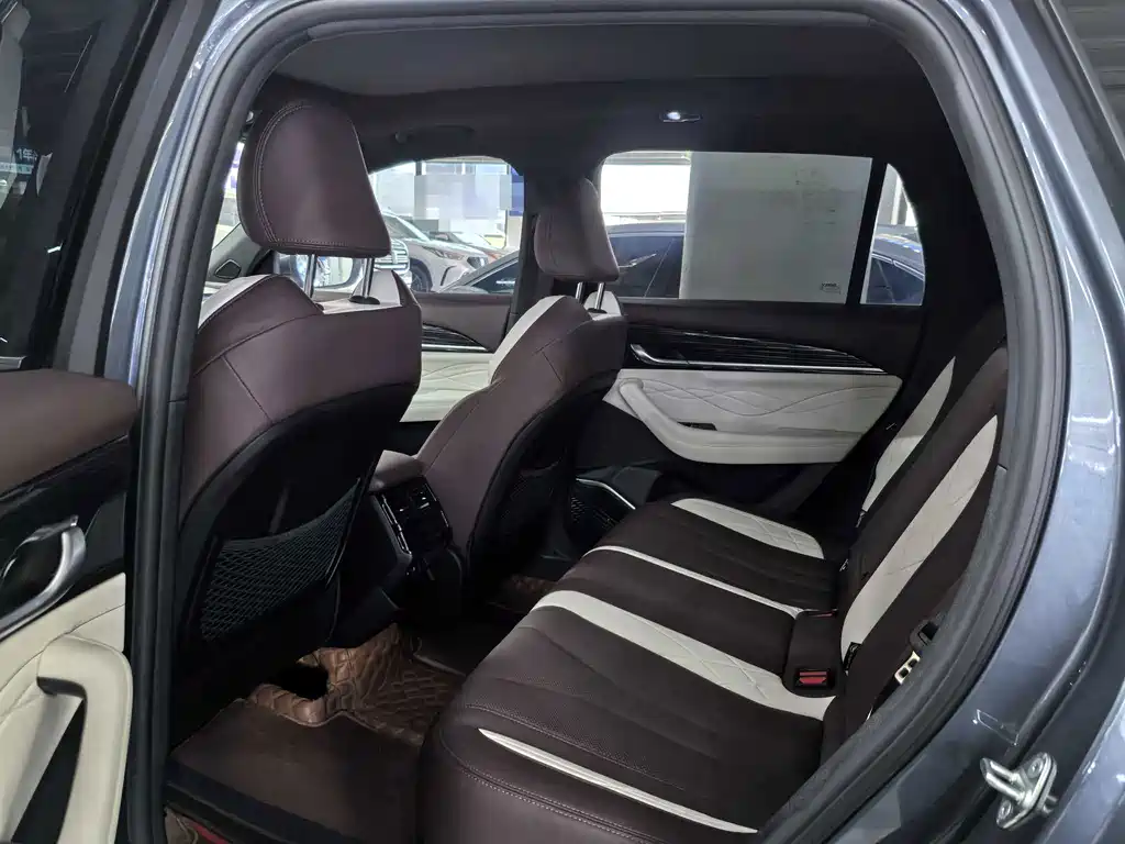Geely Xingyue L — миниатюра 9