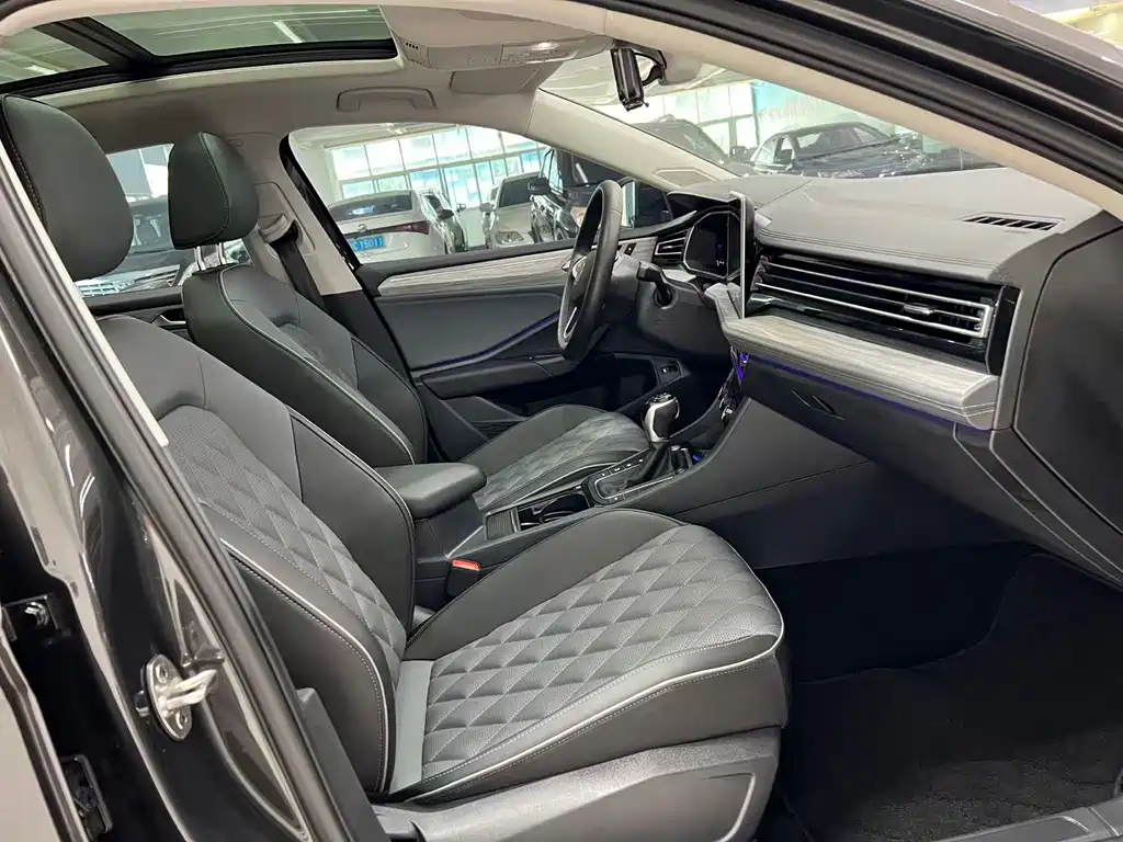 Volkswagen Sagitar — миниатюра 7