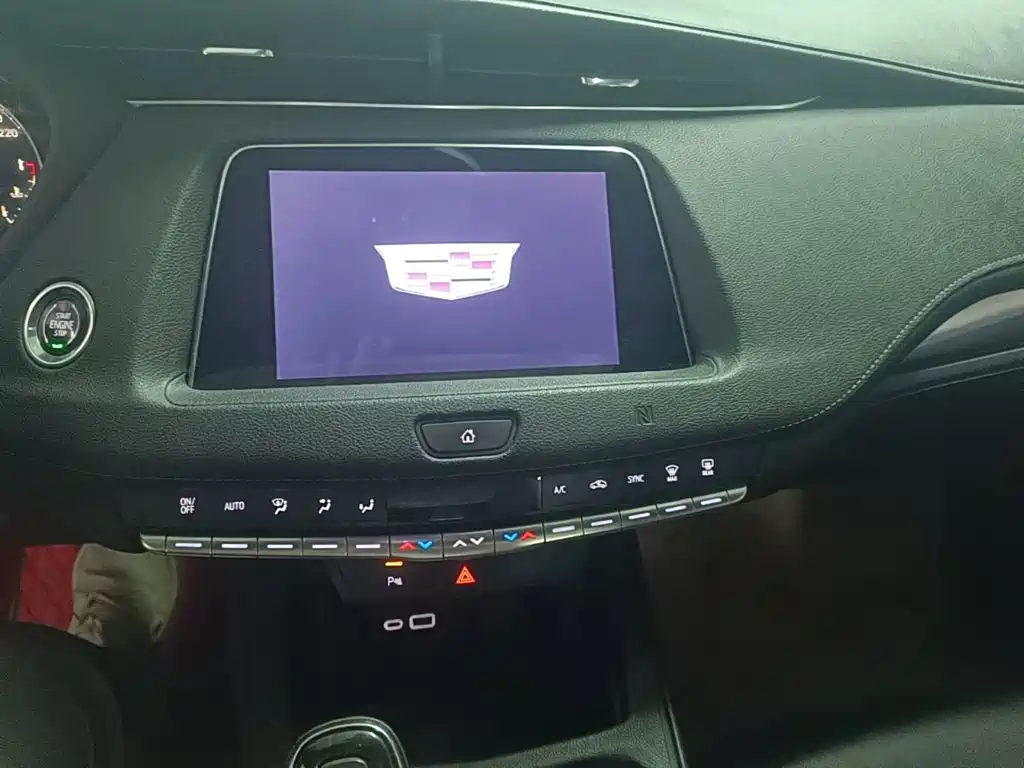 Cadillac XT4 — миниатюра 13