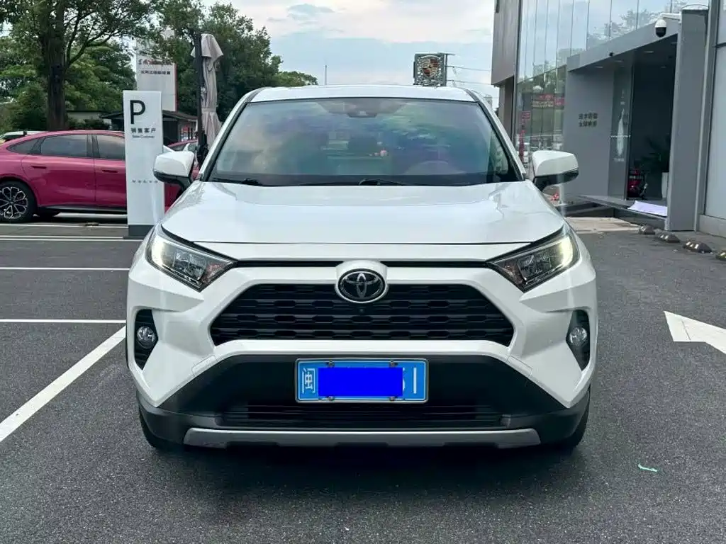 Toyota RAV4 — миниатюра 2