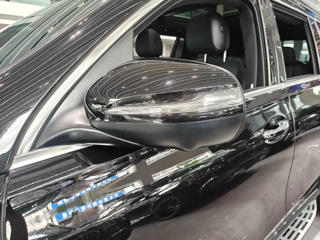 Mercedes-Benz GLS — миниатюра 7