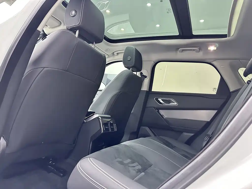 Land Rover Velar — миниатюра 13