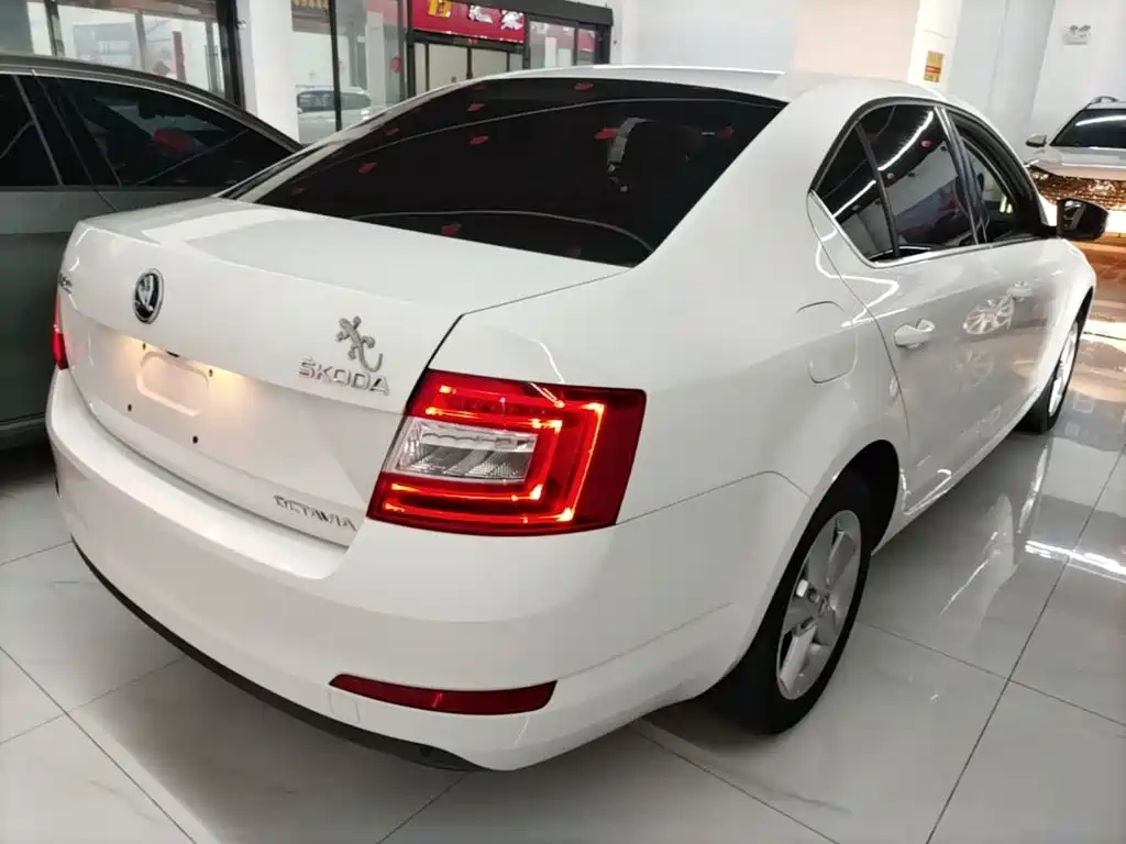 Skoda Octavia — миниатюра 7