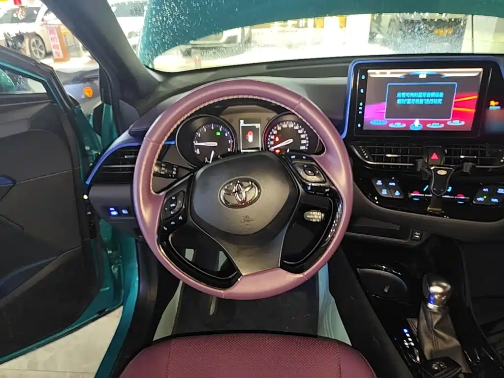 Toyota C-HR — миниатюра 11