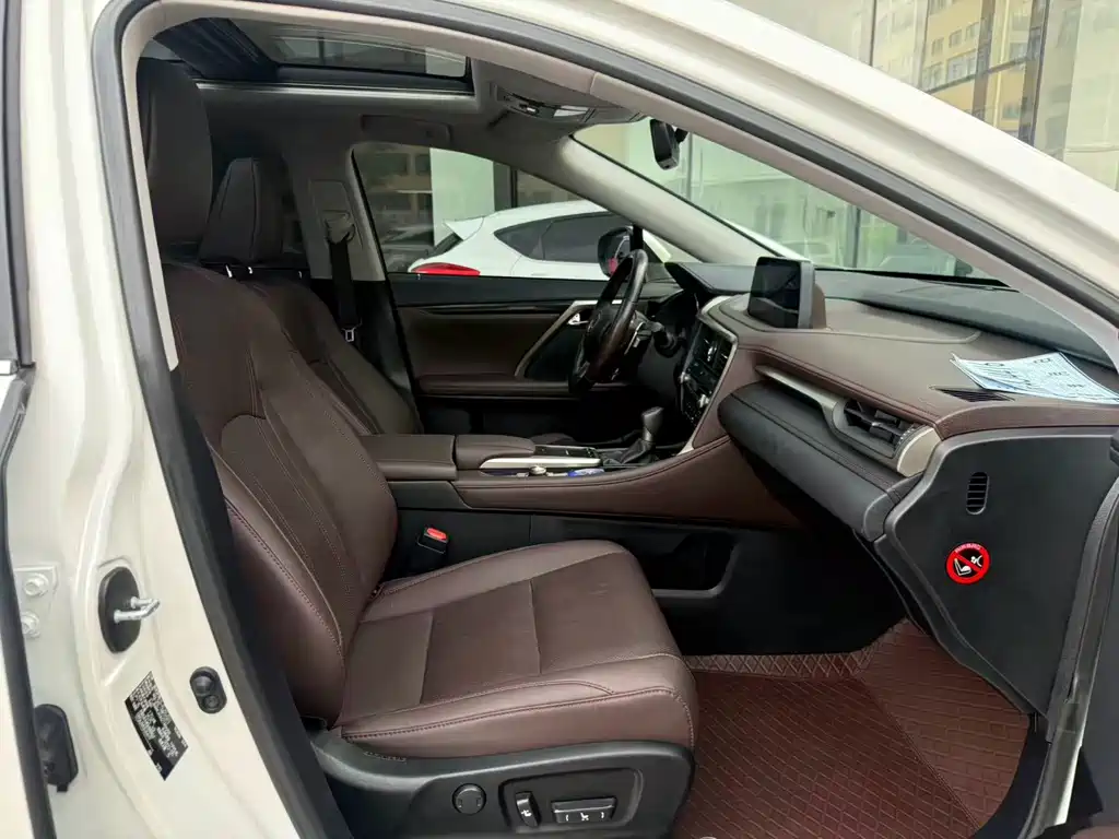 Lexus RX — миниатюра 6
