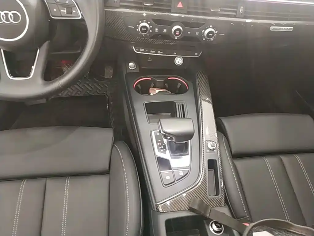 Audi A4L — миниатюра 14