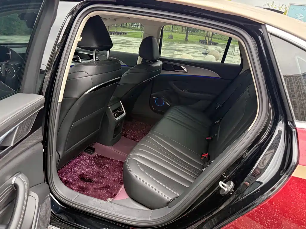 Hongqi Hongqi H5 — миниатюра 5
