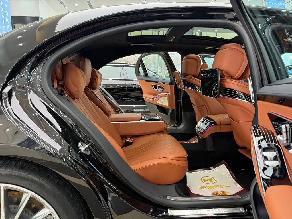 Mercedes-Benz S-Class — миниатюра 10