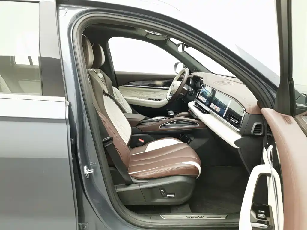 Geely Xingyue L — миниатюра 23