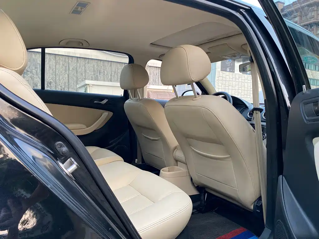 Volkswagen Lavida — миниатюра 9