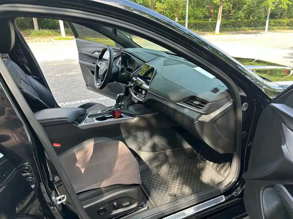 Cadillac CT4 — миниатюра 14