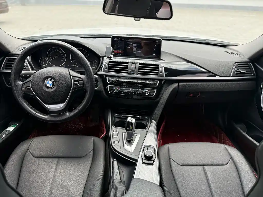 BMW 3 Series — миниатюра 4