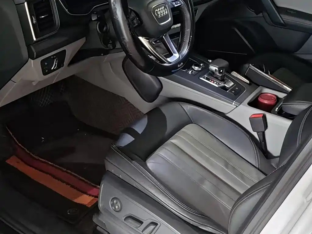 Audi Q5L — миниатюра 2