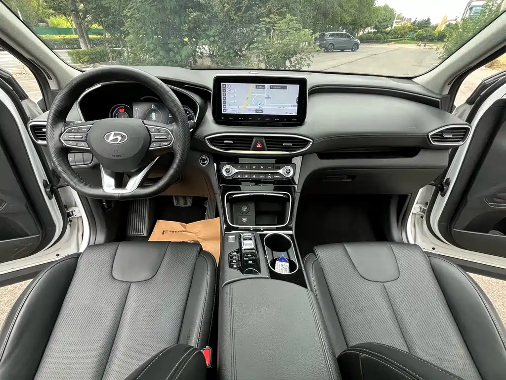 Hyundai Santa Fe — миниатюра 9