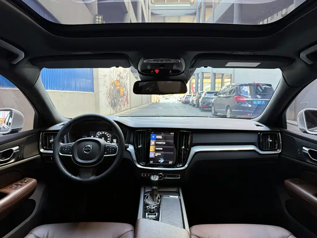 Volvo S60 — миниатюра 11
