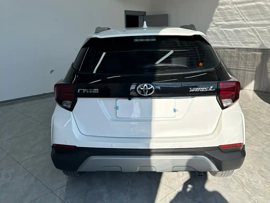 Toyota Yaris L — миниатюра 5