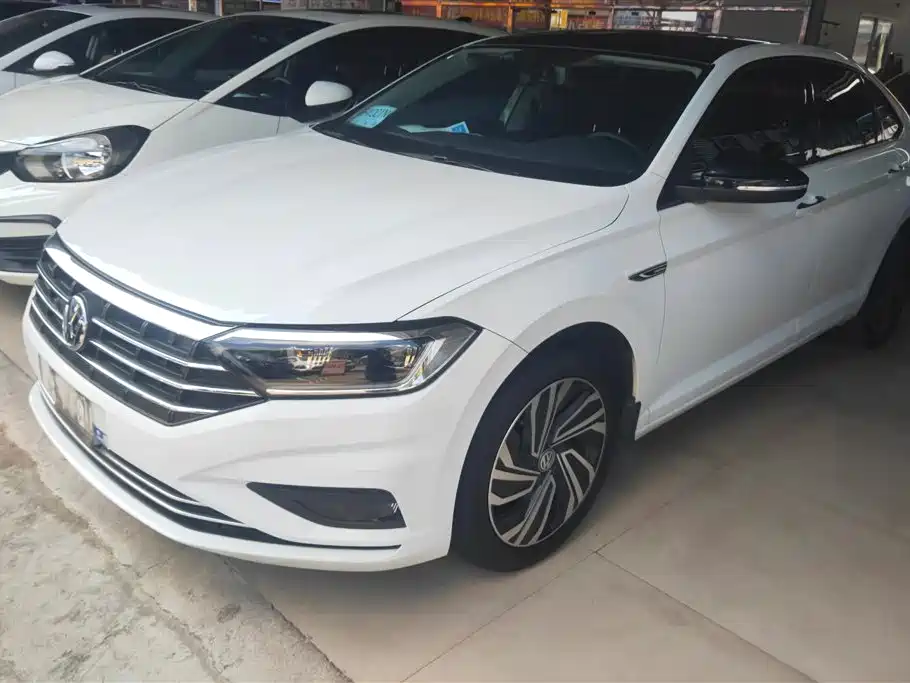 Volkswagen Sagitar 2022