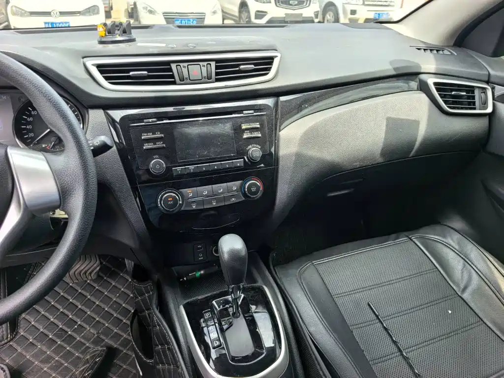 Nissan Qashqai — миниатюра 13