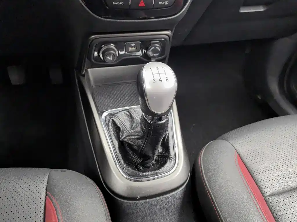 Changan CS15 — миниатюра 13