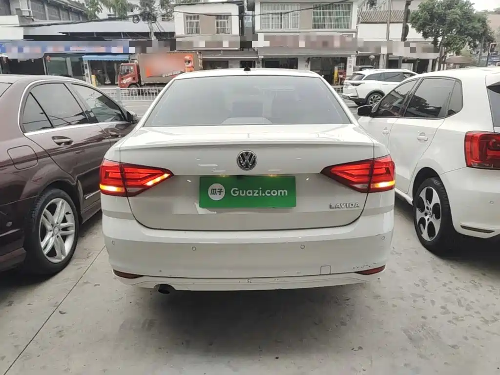Volkswagen Lavida — миниатюра 6
