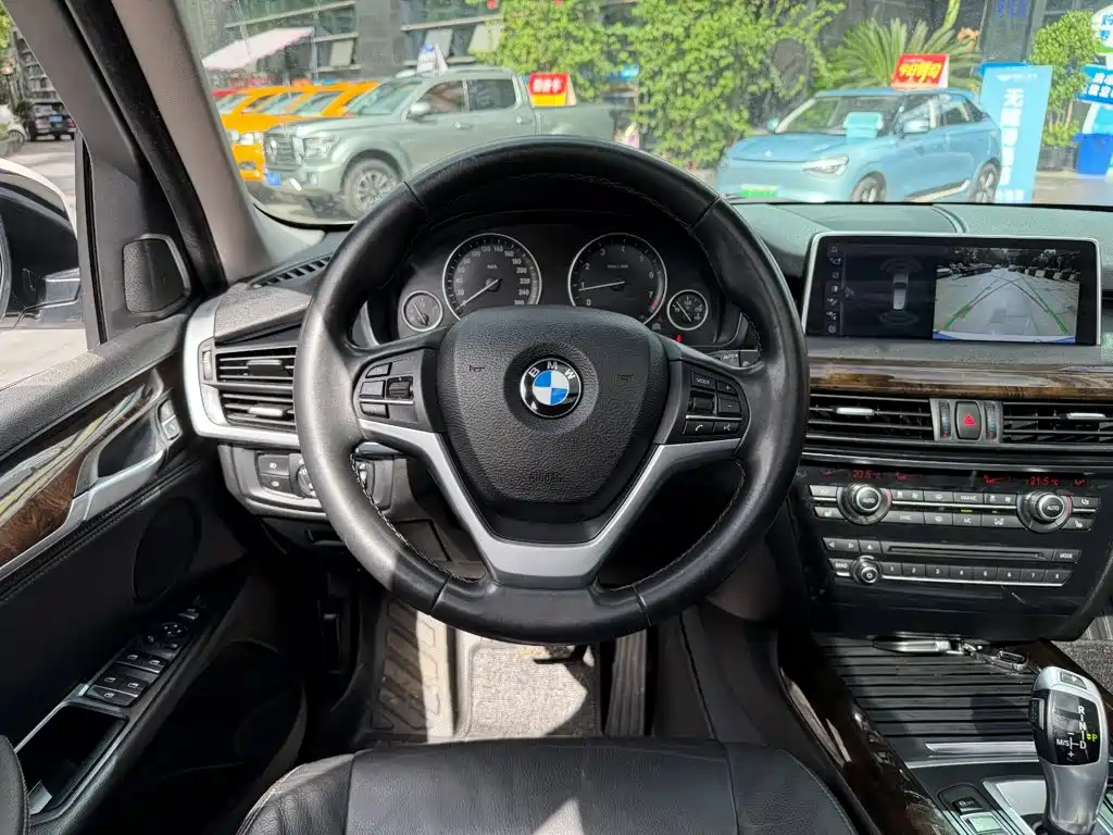 BMW X5 (Import) — миниатюра 13