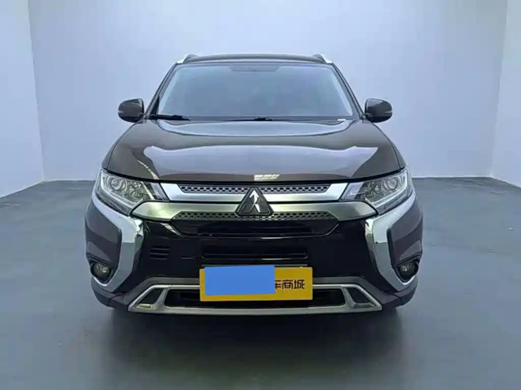 Mitsubishi Outlander — миниатюра 2