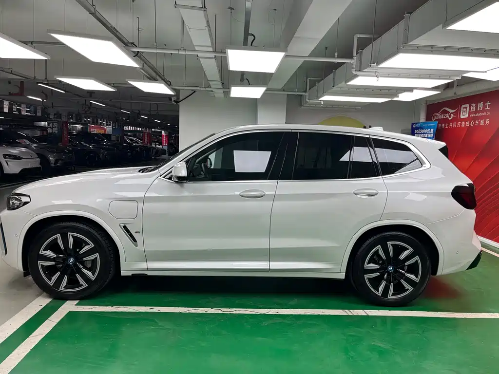 BMW iX3 — миниатюра 3