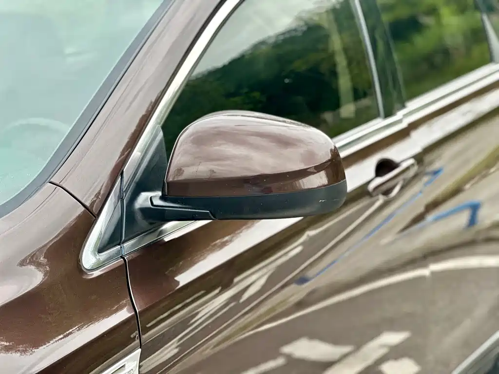 LUXGEN EXCELLENT 6 SUV