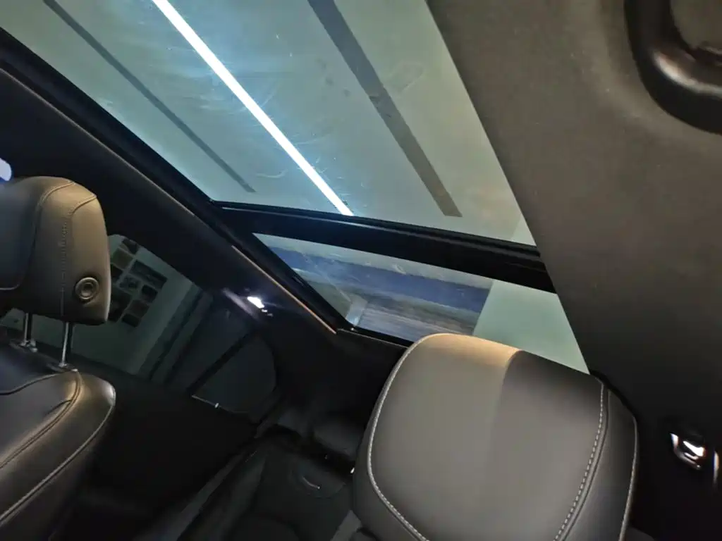 Cadillac XT4 — миниатюра 18