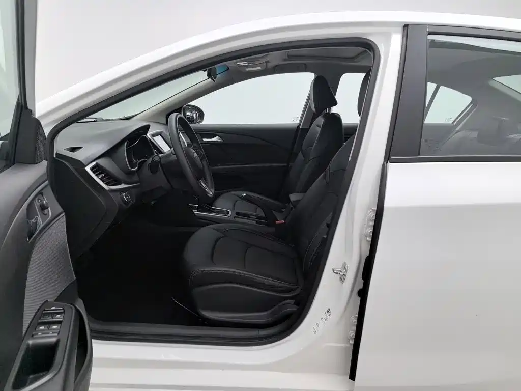 Chevrolet Cavalier — миниатюра 10