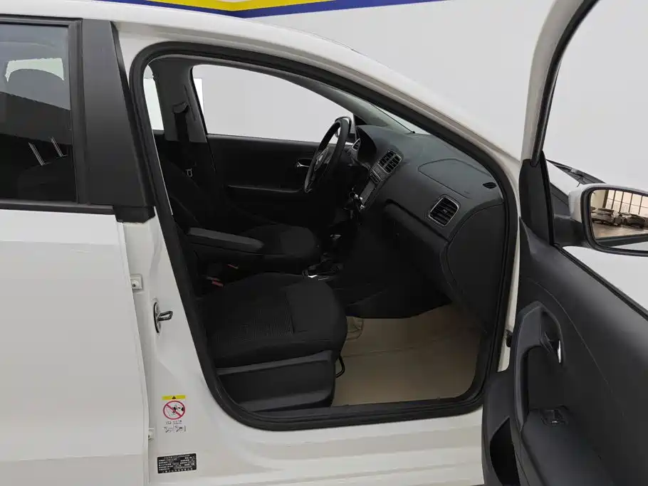 Volkswagen Polo — миниатюра 8