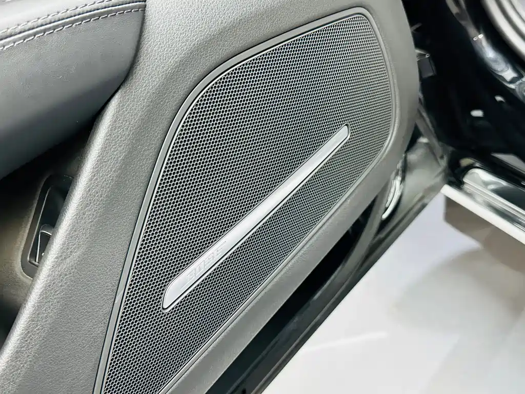 Audi A8 — миниатюра 9