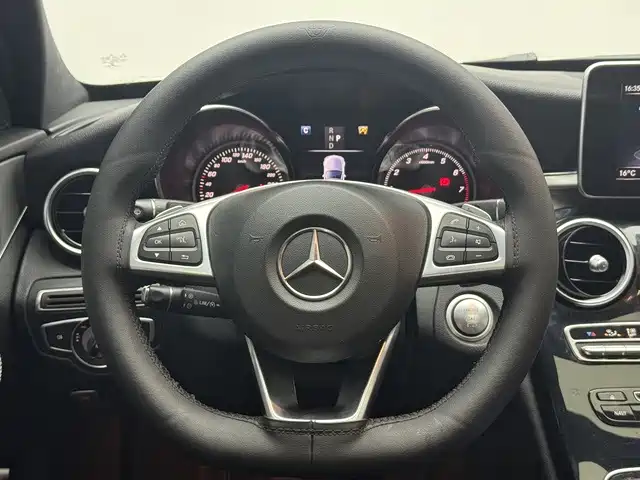 Mercedes-Benz C-Class — миниатюра 9