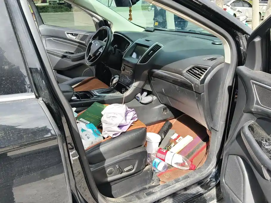 Ford Edge — миниатюра 8