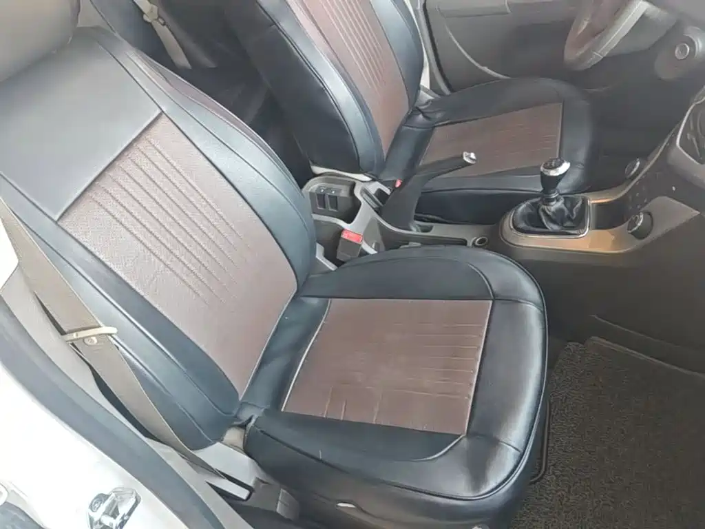 Chevrolet Cruze — миниатюра 25