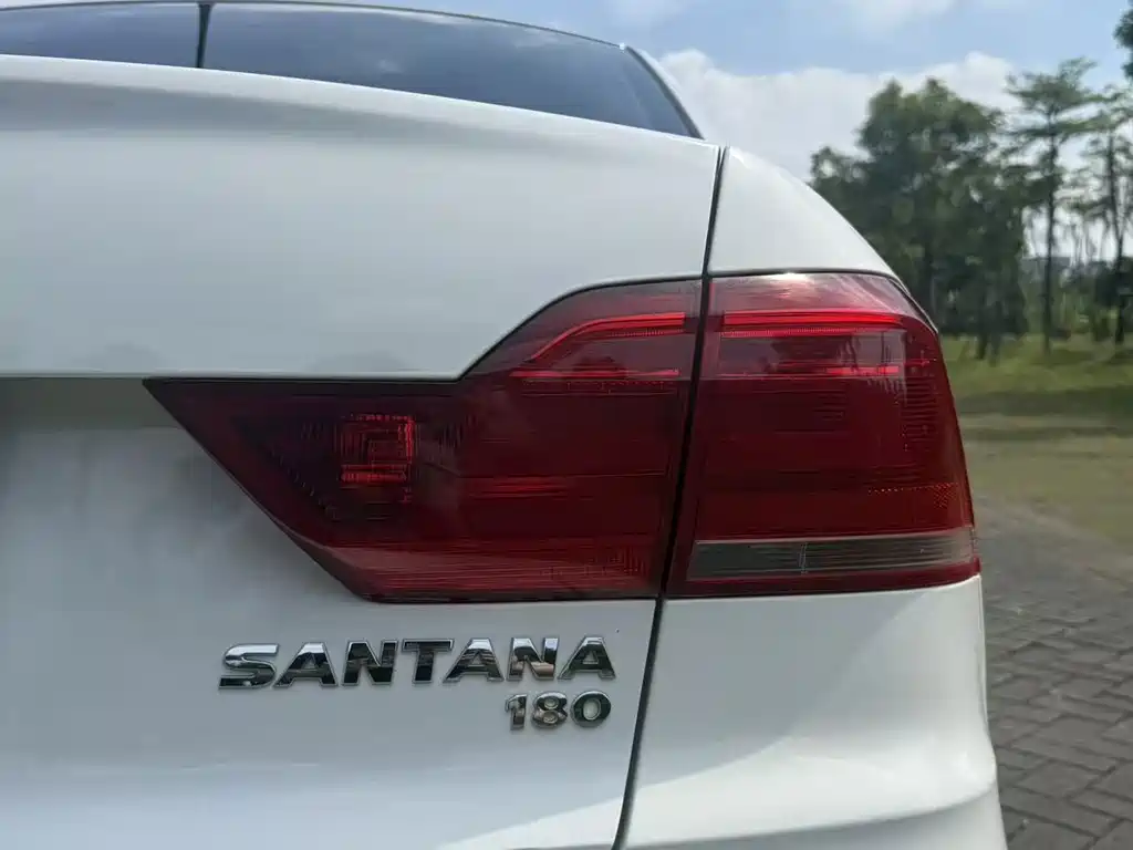 Volkswagen Santana — миниатюра 14