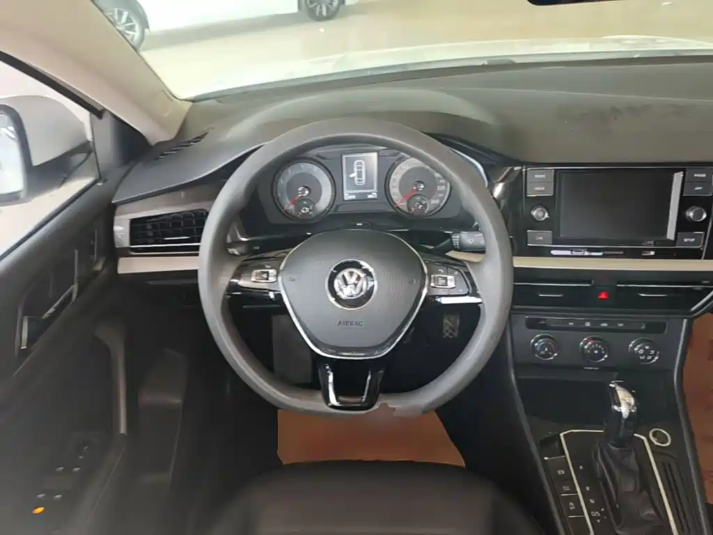 Volkswagen Lavida — миниатюра 11