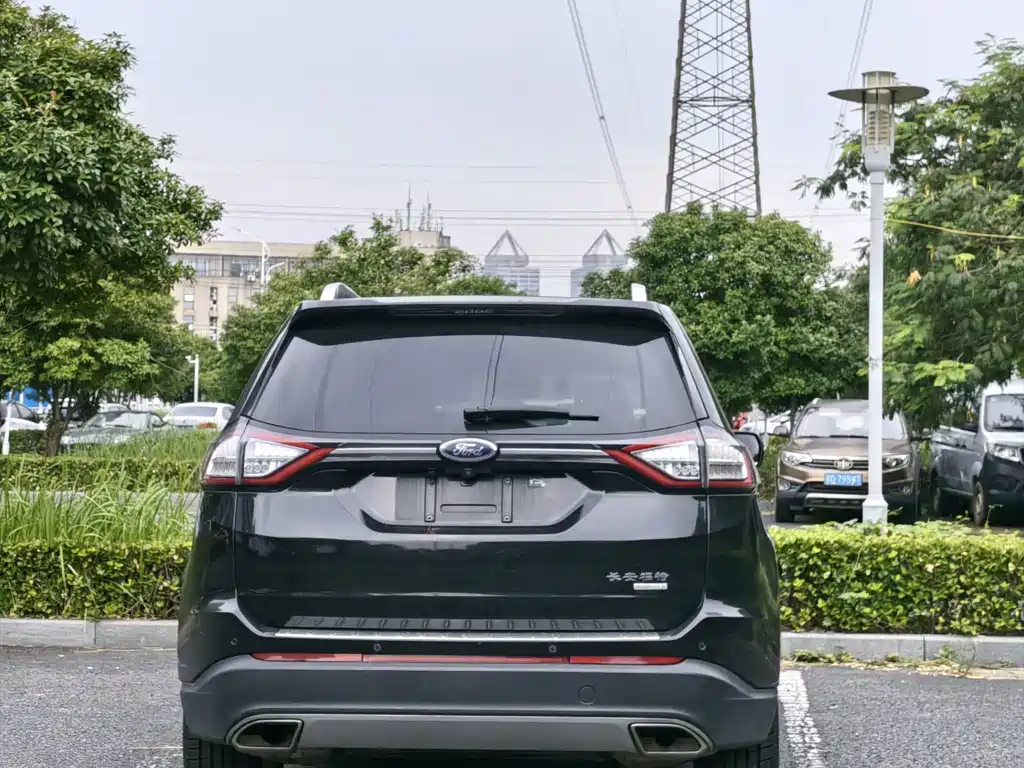 Ford Edge — миниатюра 12