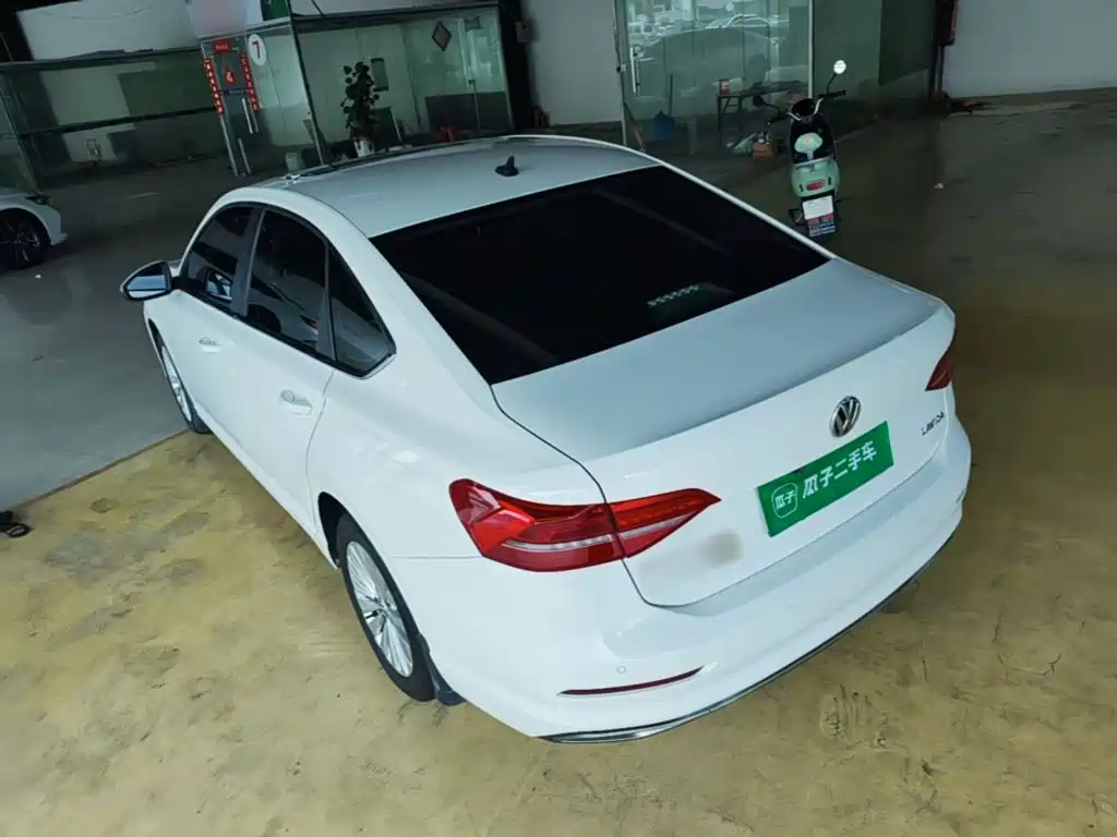Volkswagen Lavida — миниатюра 5