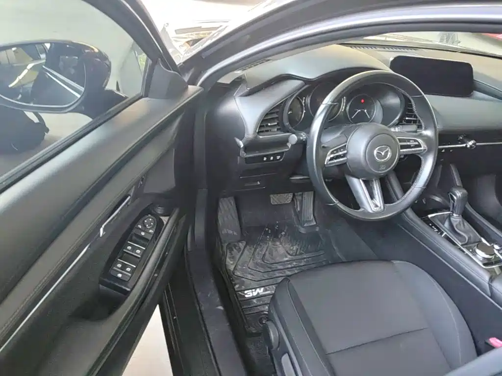 Mazda 3 Axela — миниатюра 16