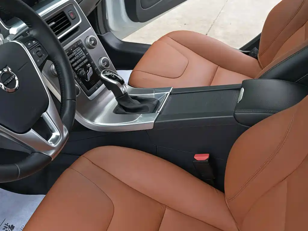 Volvo S60 — миниатюра 10