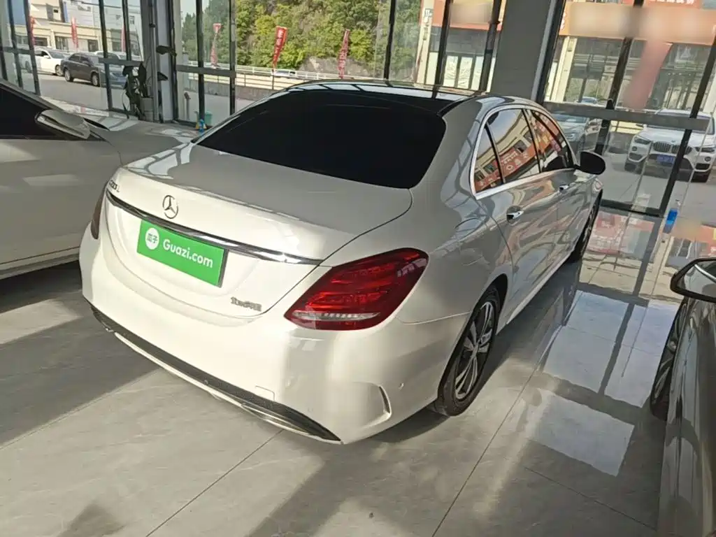 Mercedes-Benz C-Class — миниатюра 7