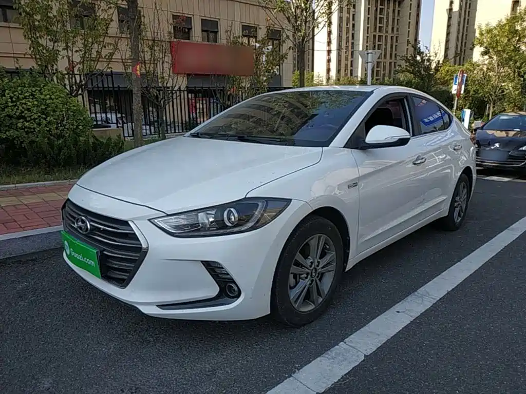 Hyundai Elantra — миниатюра 2