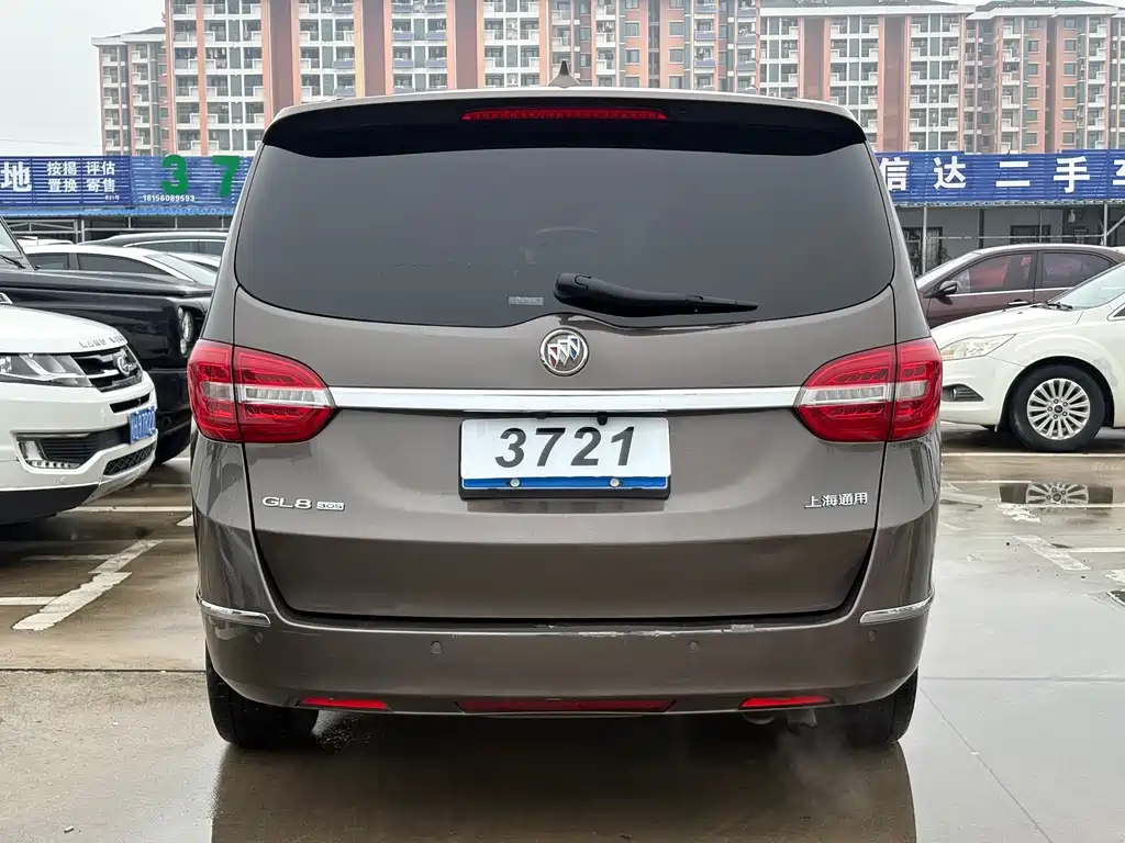 Buick GL8 — миниатюра 5