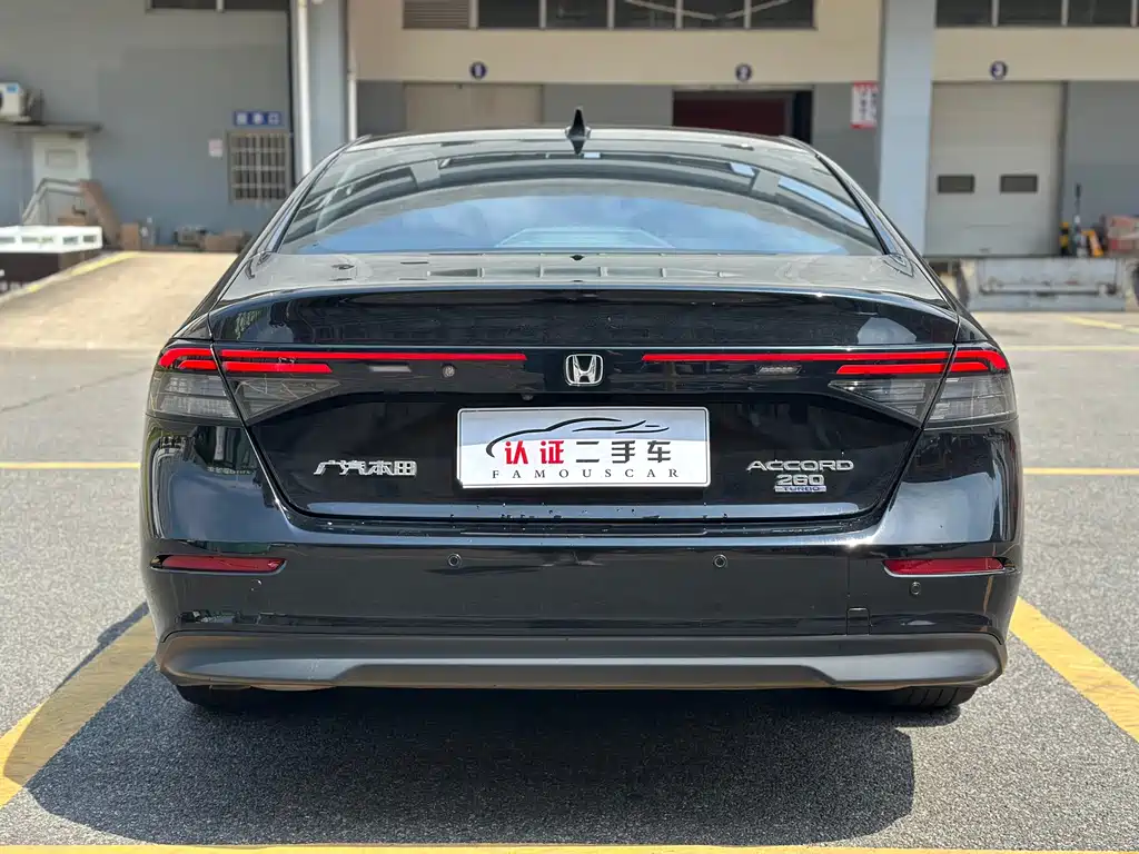 Honda Accord — миниатюра 17