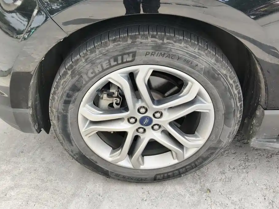Ford Edge — миниатюра 6